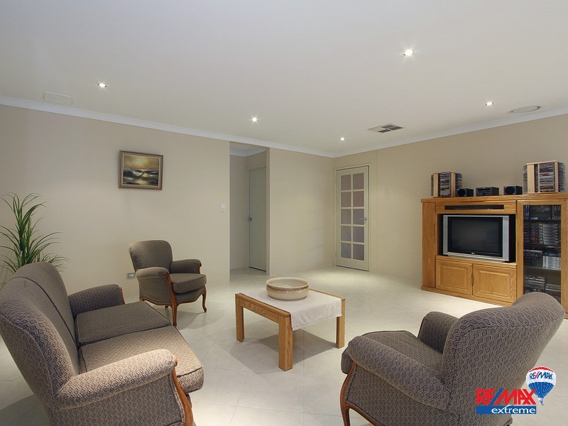 10 Lavenham Street, Butler WA 6036