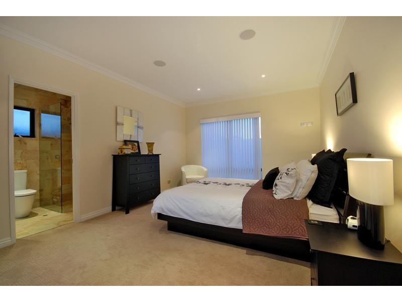 6 Lopez Way, Iluka WA 6028