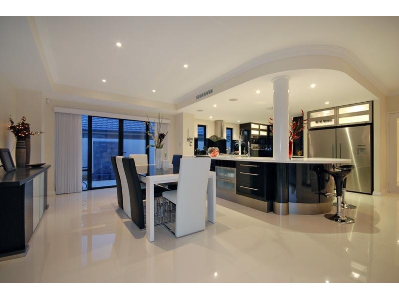 6 Lopez Way, Iluka WA 6028