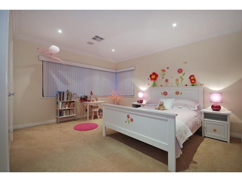 6 Lopez Way, Iluka WA 6028