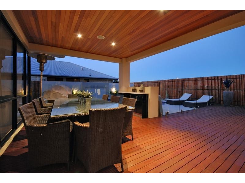 6 Lopez Way, Iluka WA 6028