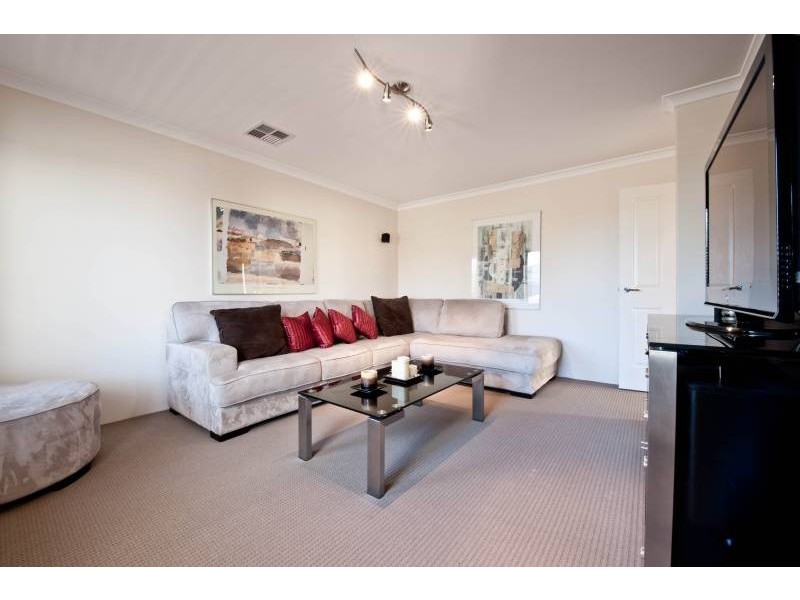 17 Whyalla Chase, Tapping WA 6065