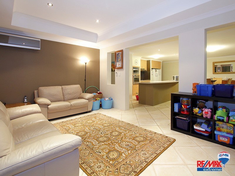 77 Pembury Way, Butler WA 6036