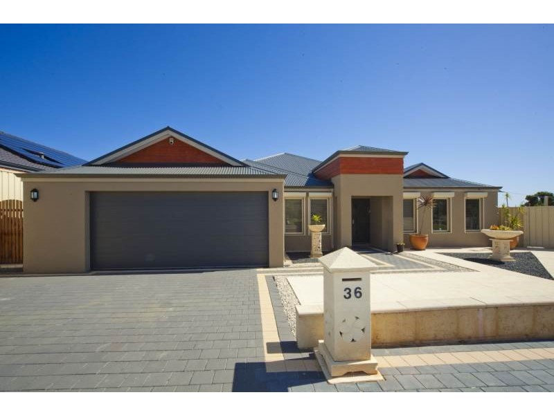 36 Crosthwait Circle, Tapping WA 6065