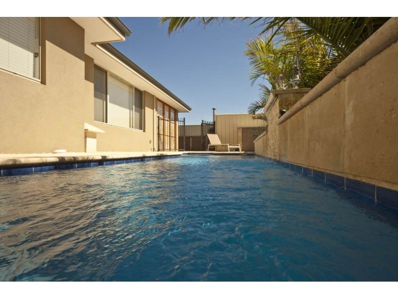 36 Crosthwait Circle, Tapping WA 6065