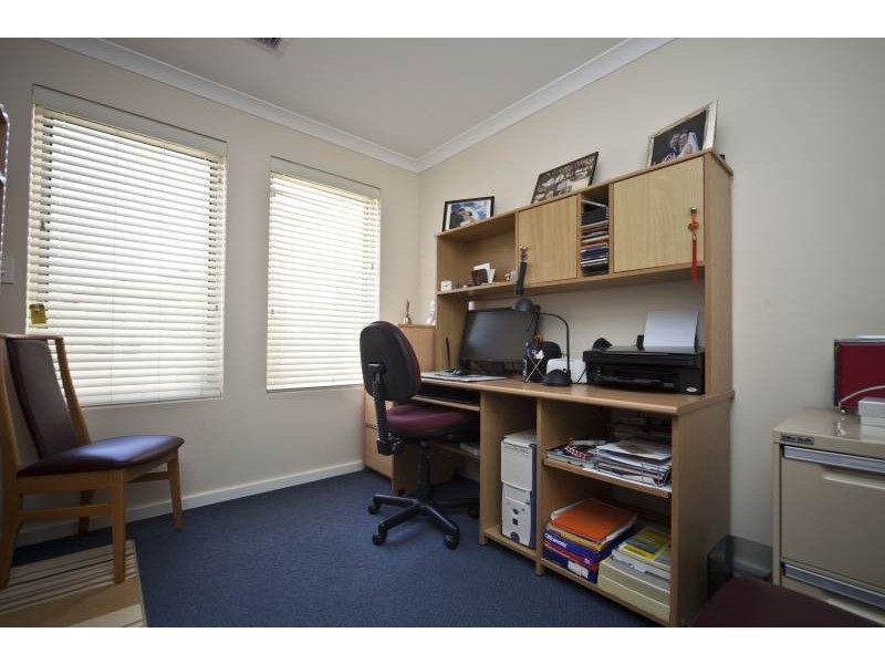 36 Crosthwait Circle, Tapping WA 6065