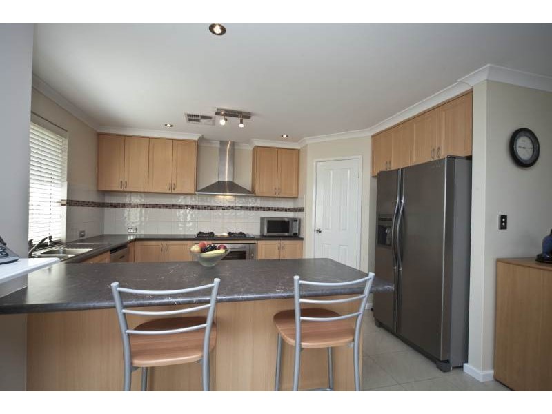 36 Crosthwait Circle, Tapping WA 6065