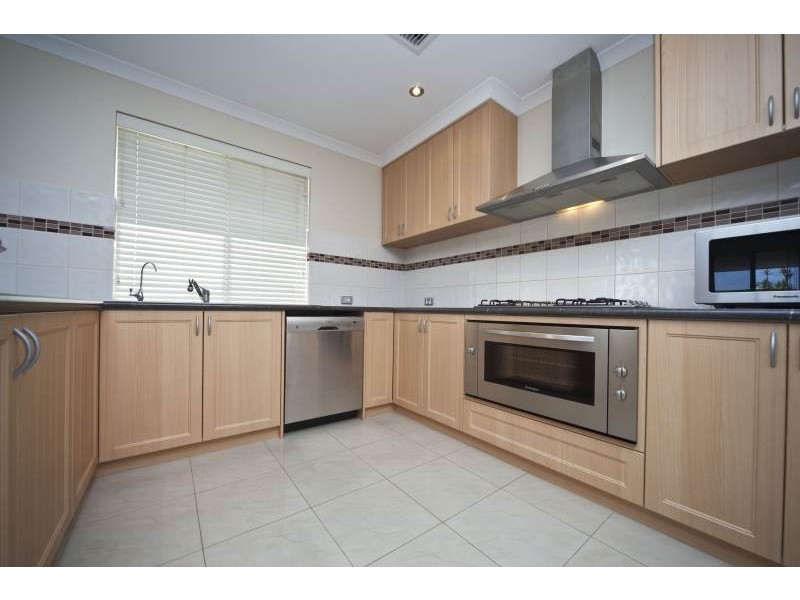 36 Crosthwait Circle, Tapping WA 6065