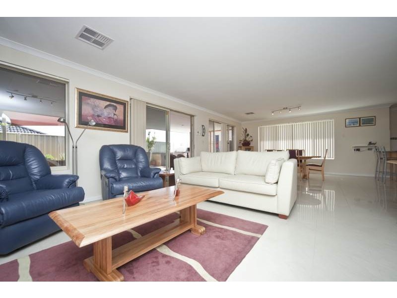 36 Crosthwait Circle, Tapping WA 6065