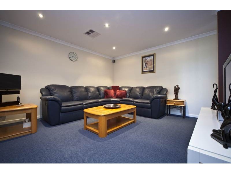 36 Crosthwait Circle, Tapping WA 6065