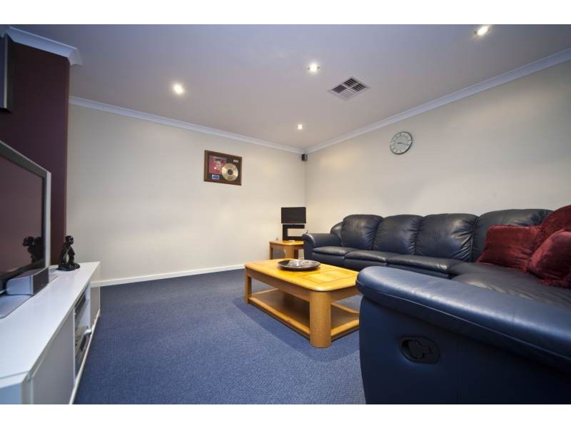 36 Crosthwait Circle, Tapping WA 6065