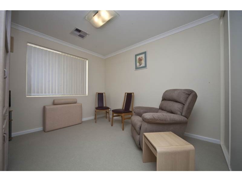 36 Crosthwait Circle, Tapping WA 6065