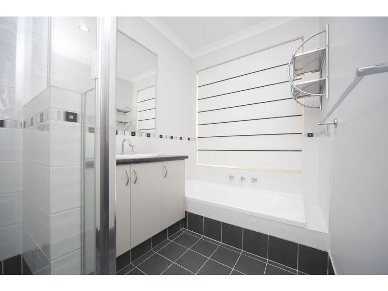 36 Crosthwait Circle, Tapping WA 6065