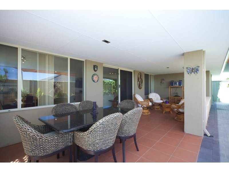 36 Crosthwait Circle, Tapping WA 6065