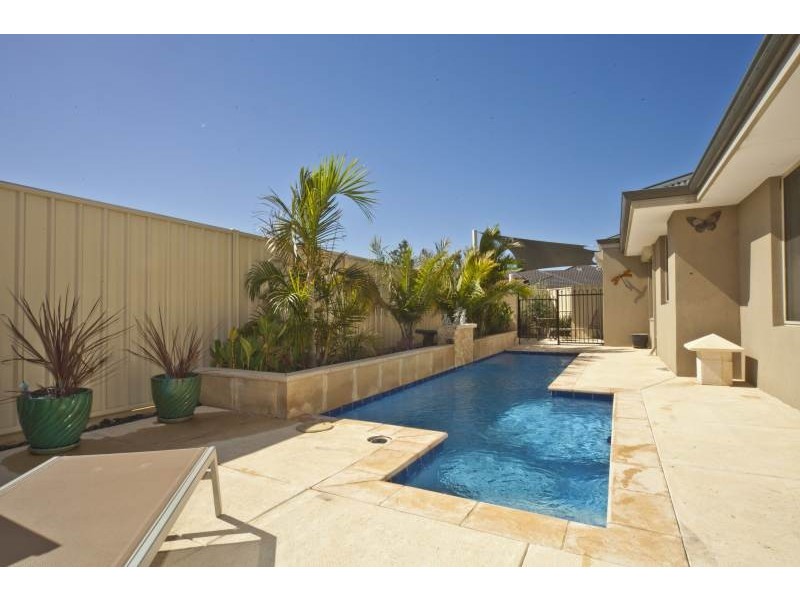 36 Crosthwait Circle, Tapping WA 6065