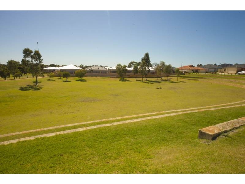 36 Crosthwait Circle, Tapping WA 6065