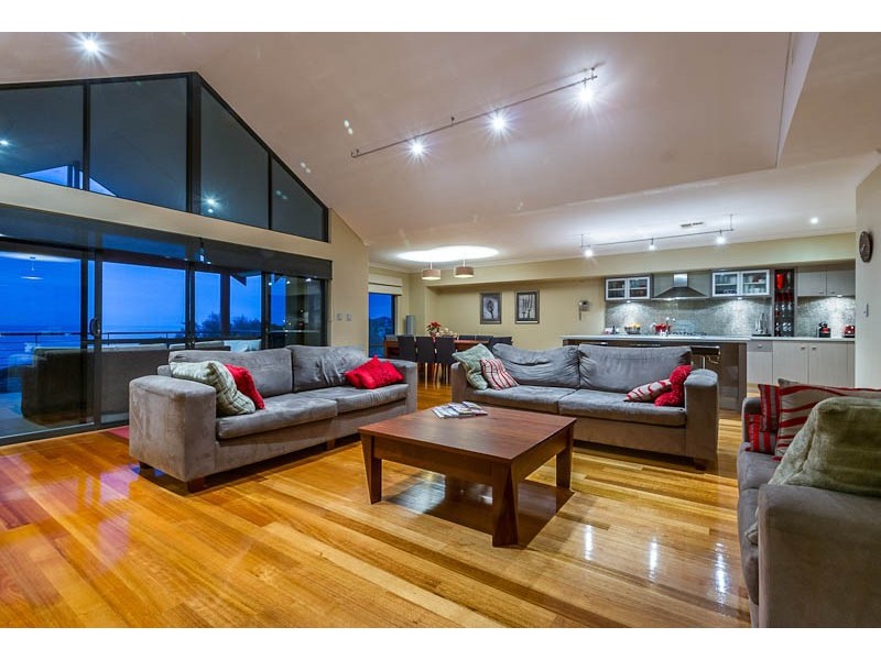 214 Ocean Drive, Quinns Rocks WA 6030
