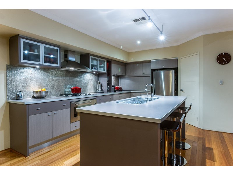 214 Ocean Drive, Quinns Rocks WA 6030
