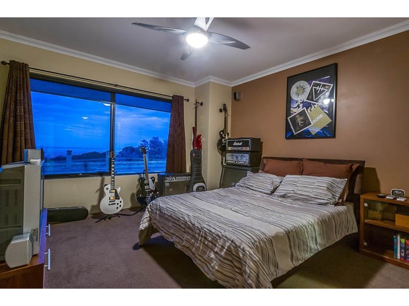 214 Ocean Drive, Quinns Rocks WA 6030