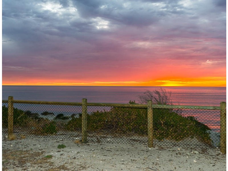 214 Ocean Drive, Quinns Rocks WA 6030