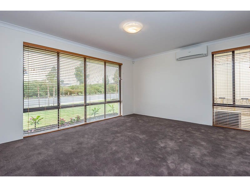 14 Carbine Loop, Banksia Grove WA 6031