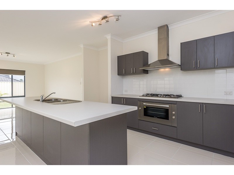 14 Carbine Loop, Banksia Grove WA 6031