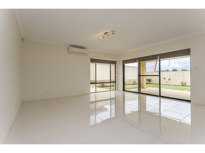 14 Carbine Loop, Banksia Grove WA 6031