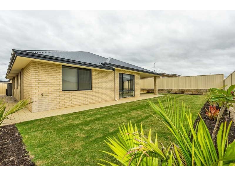 14 Carbine Loop, Banksia Grove WA 6031