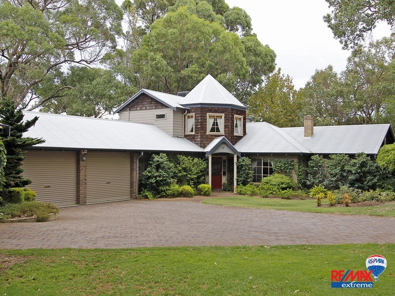 11 Scenic Drive, Wanneroo WA 6065