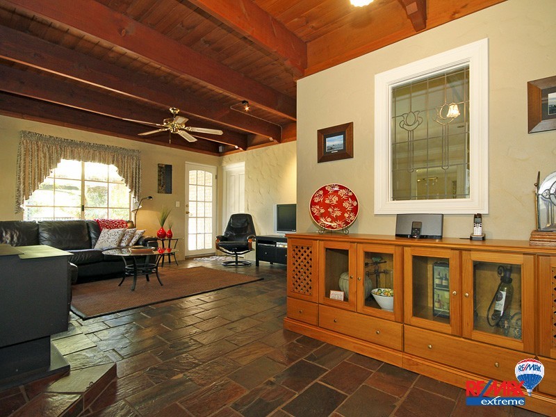 11 Scenic Drive, Wanneroo WA 6065