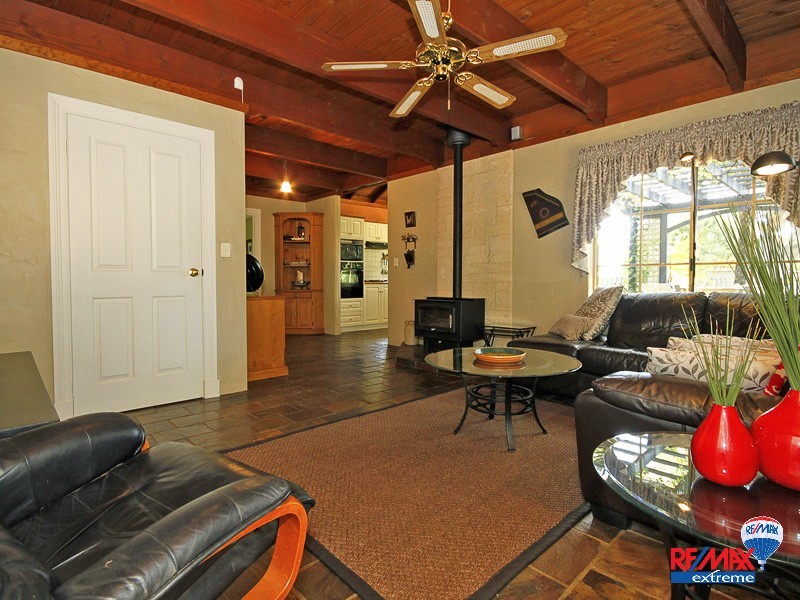 11 Scenic Drive, Wanneroo WA 6065