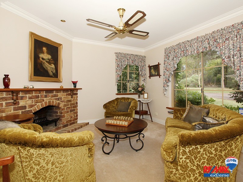 11 Scenic Drive, Wanneroo WA 6065