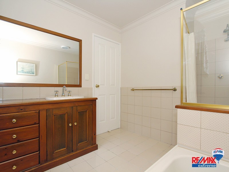 11 Scenic Drive, Wanneroo WA 6065