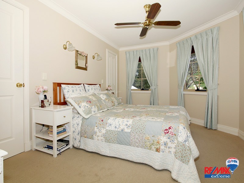 11 Scenic Drive, Wanneroo WA 6065