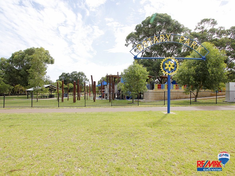 11 Scenic Drive, Wanneroo WA 6065