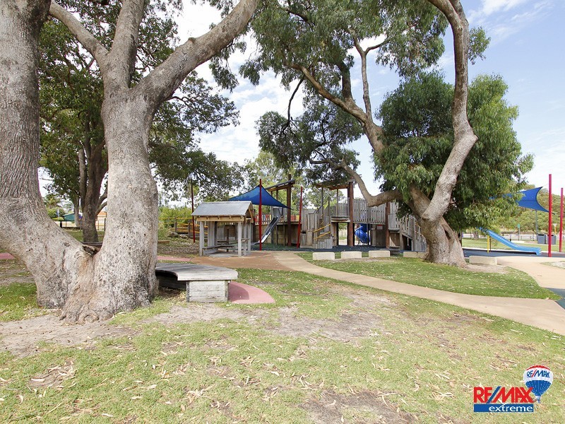 11 Scenic Drive, Wanneroo WA 6065