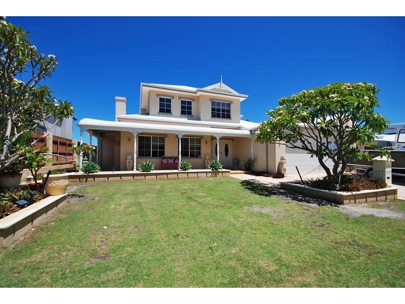 14 Manta Pass, Mindarie WA 6030