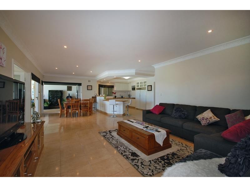 14 Manta Pass, Mindarie WA 6030