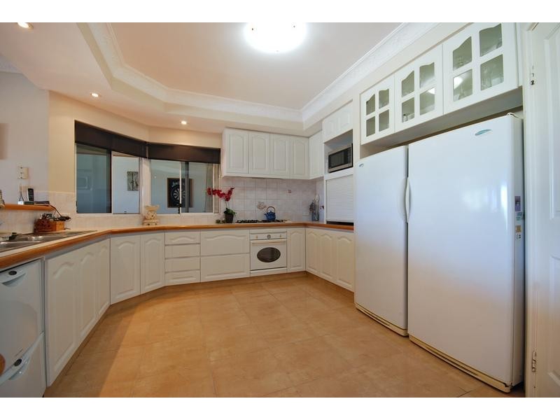 14 Manta Pass, Mindarie WA 6030