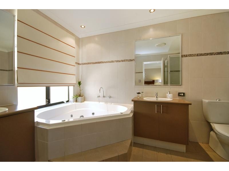 7 Whitehaven Avenue, Burns Beach WA 6028