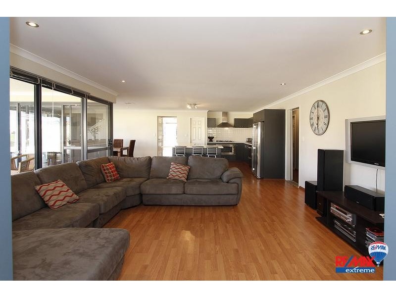 2 Swinford Approach, Butler WA 6036