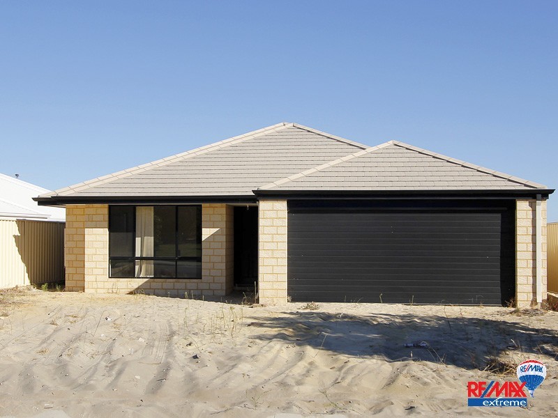 28 Nambi Parkway, Banksia Grove WA 6031