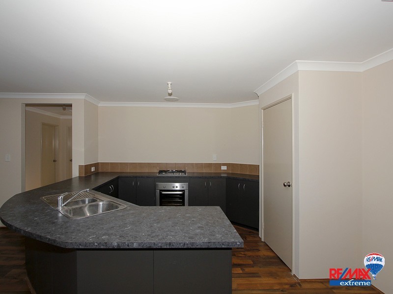 28 Nambi Parkway, Banksia Grove WA 6031