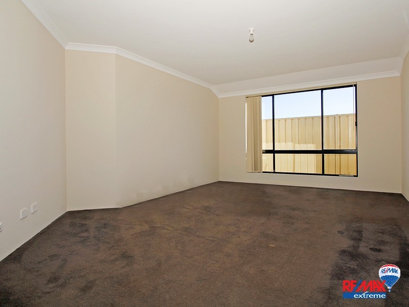 28 Nambi Parkway, Banksia Grove WA 6031