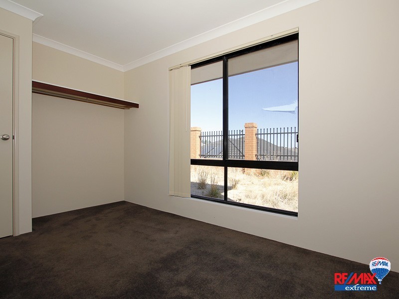 28 Nambi Parkway, Banksia Grove WA 6031