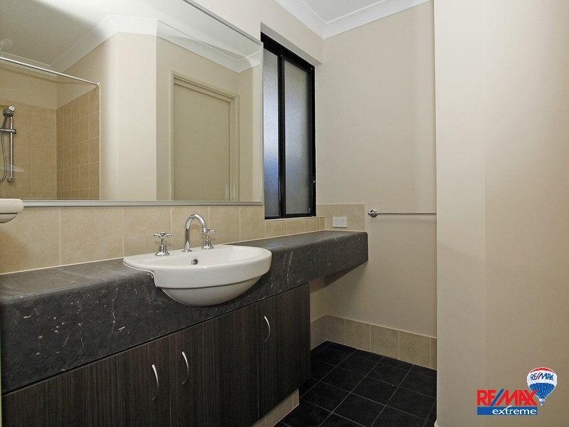 28 Nambi Parkway, Banksia Grove WA 6031