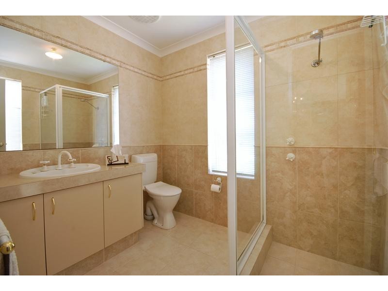 65 Brightlands Circuit, Carramar WA 6031