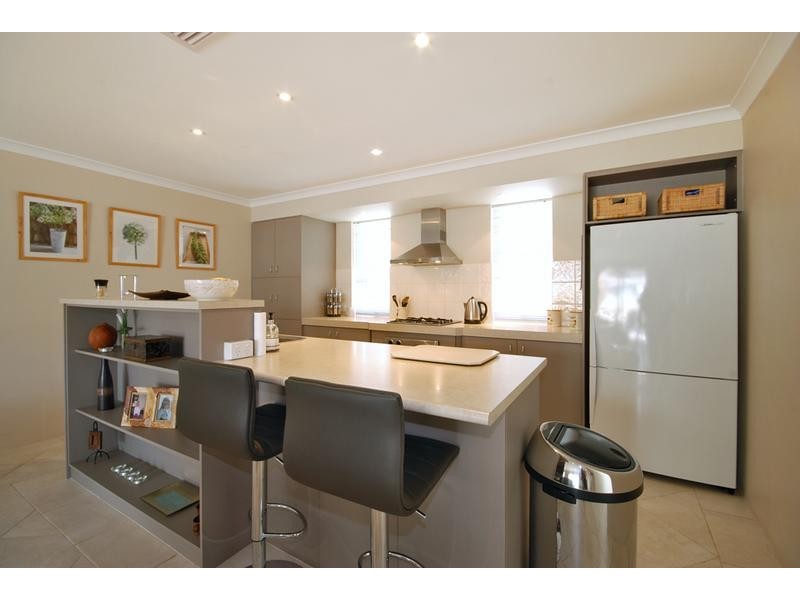 65 Brightlands Circuit, Carramar WA 6031