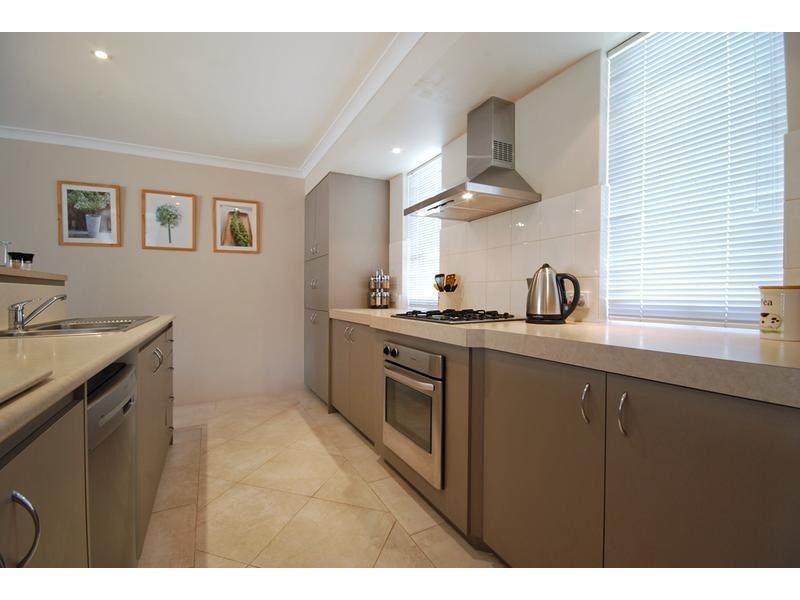 65 Brightlands Circuit, Carramar WA 6031