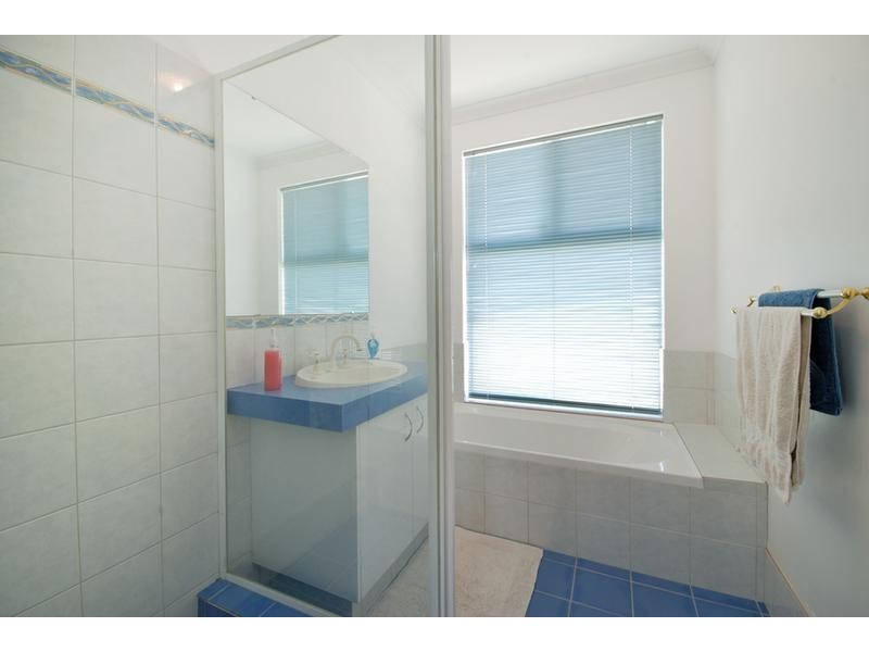 65 Brightlands Circuit, Carramar WA 6031